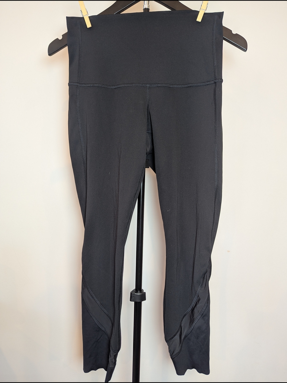 Lululemon Womens Size 6 Wunder Under Crop Legging High Rise Full-On 21" Black
